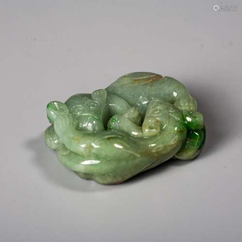 A Chinese Carved Jadeite Pendant,Qing Dynasty