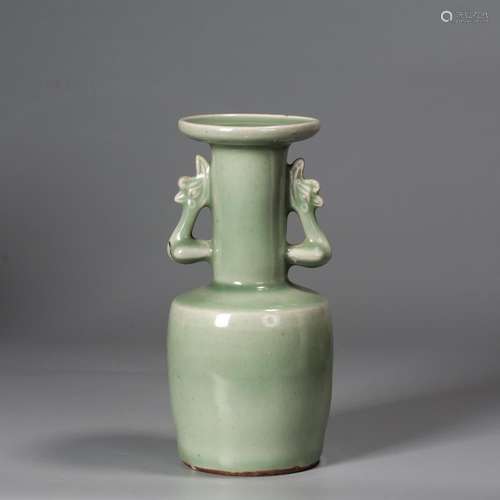 A Chinese Longquan Celadon Mallet-Form Vase, Southern