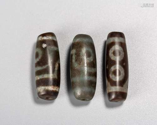 A Chinese Group Of Diz Beads