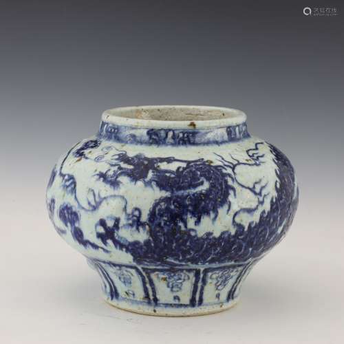 Ancient blue and white dragon vase