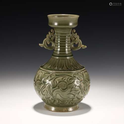 Celadon Yaozhou carved amphora