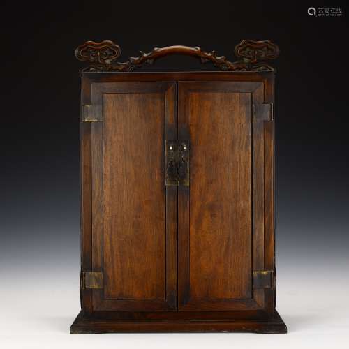 Qing Dynasty wooden Lingzhi head handle bookcase