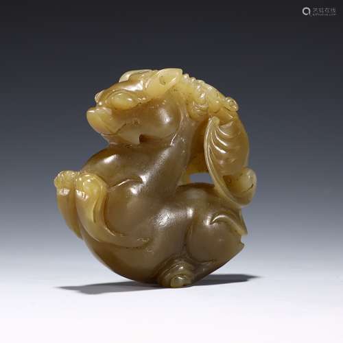 Ancient red dragon jade ornaments