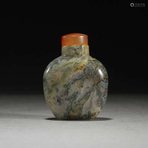 Agate and aquatic snuff bottle