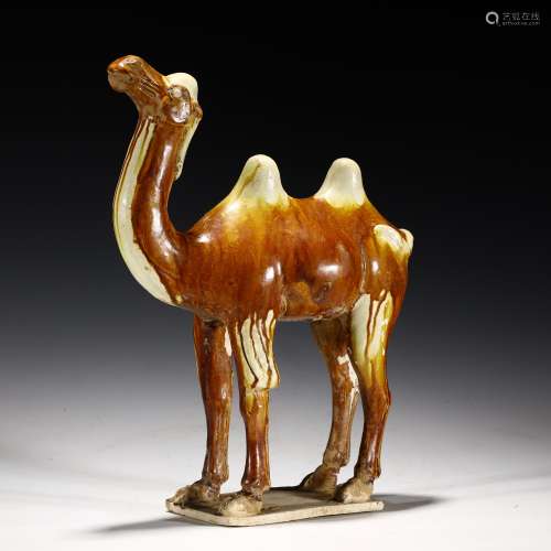 Pottery camel ornaments