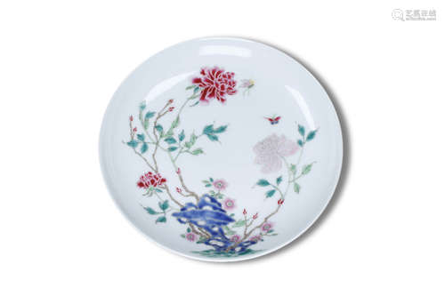 A Famille Rose Flower Pattern Porcelain Plate