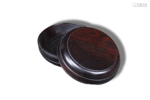 An Red Sandalwood Round Box