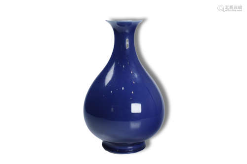 A Blue Glazed Porcelain Vase