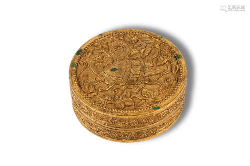 A Xuanwu Pattern Gilt Bronze Round Box