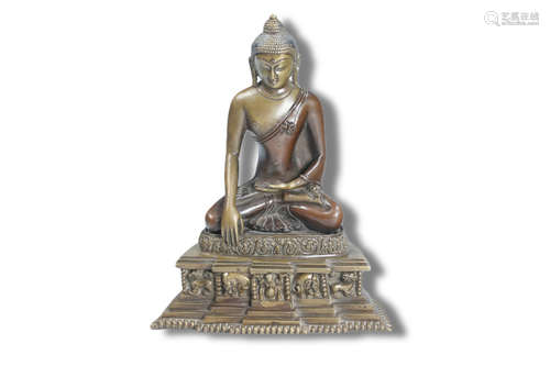 A Sitting Shakyamuni Buddha Bronze Figure Statue