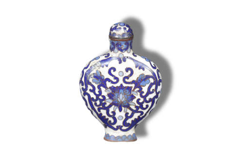 A Flower Pattern Enameling Snuff Bottle