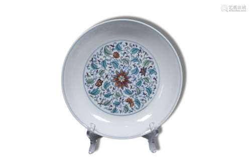 A Doucai Flower Branch Pattern Porcelain Plate