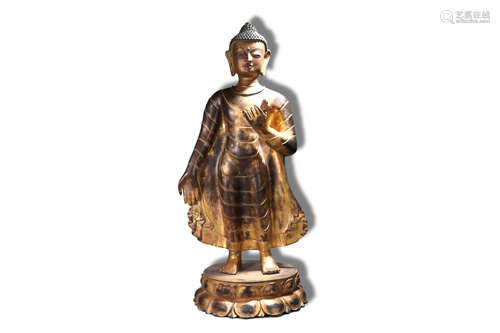 A Shakyamuni Buddha Gilt Bronze Figure Statue