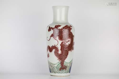 18TH Chinese dragon painted red on vase