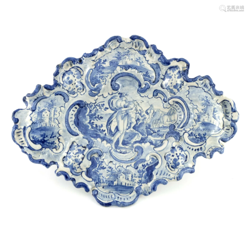 A Delft faience blue and white dish, pai