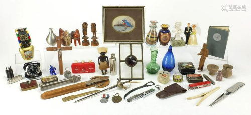 Sundry items to include a Strathearn paperweight,