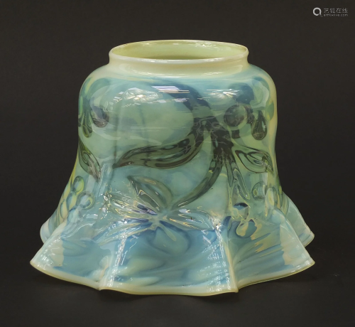 Art Nouveau Vaseline glass shade, 16cm high, the top