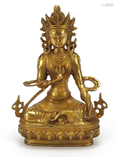 Chino Tibetan gilt bronze figure of seated buddha, 20cm