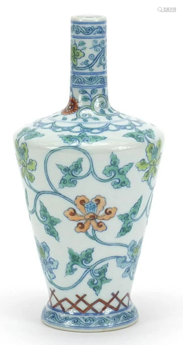 Chinese doucai porcelain vase finely hand painted with