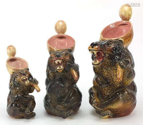 Graduated set of three Majolica style grizzly bear