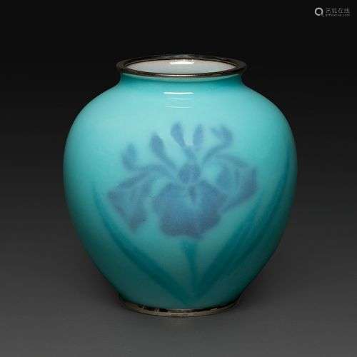 ANDO JUBEI (1876-1953) Vase en cuivre, émaux cloisonnés poly...