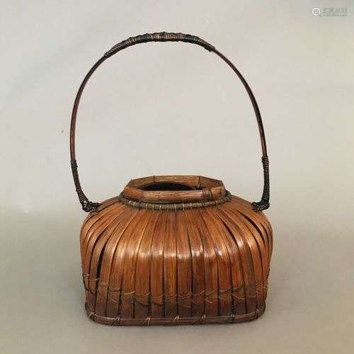 JAPON, vers 1930 Panier en bambou d'inspiration chinoise H. ...