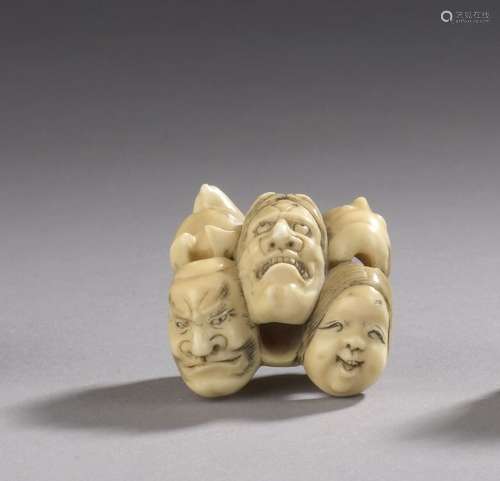 JAPON, Période EDO (1603-1868) Netsuke en ivoire composé de ...