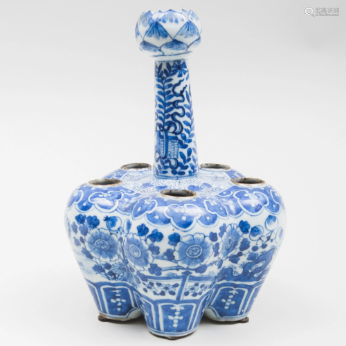 Chinese Blue and White Porcelain Garlic Mouth Vase
