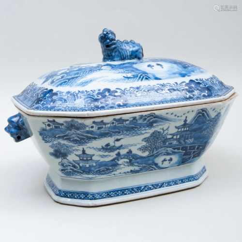 Chinese Export Blue and White Porcelain Tureen and