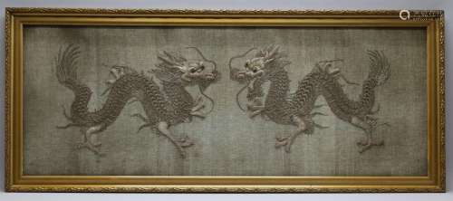 Aziatisch handwerk met paar sierlijke draken in brokaat 50 x...