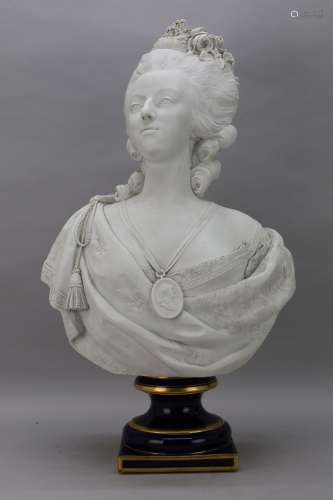 Wit porseleinen buste van Marie Antoinette op blauwe porsele...