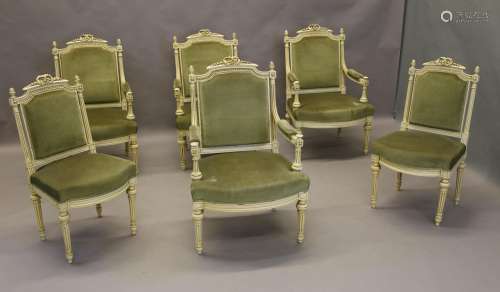 Vier gemonochromeerde armzetels Louis XVI stijl + 2 stoelen