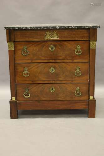 Mahoniehouten Empire stijl commode met 3 lades bezet met bro...