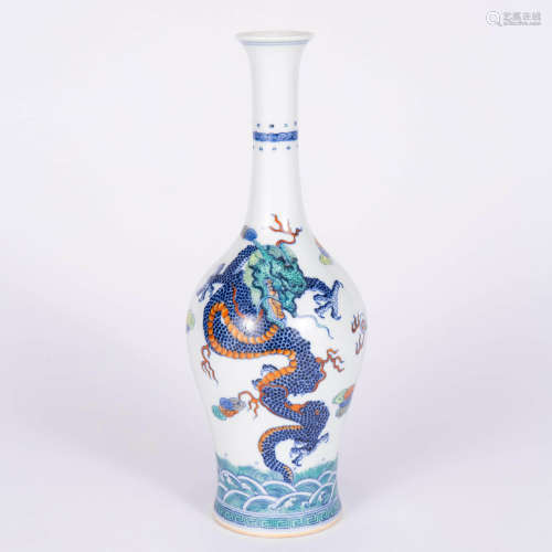 A Doucai Glaze Dragon&Wave Vase