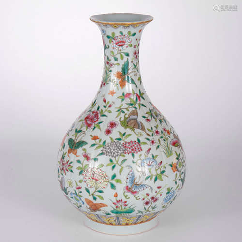 A Celadon Glaze Flower&Butterfly Pear-Shaped Vase