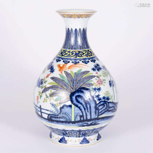 A Polychromed Blue And White Flower&Birds Pear-Shaped Vase