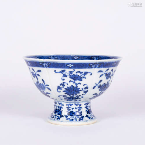 A Blue And White Floral Stem Bowl