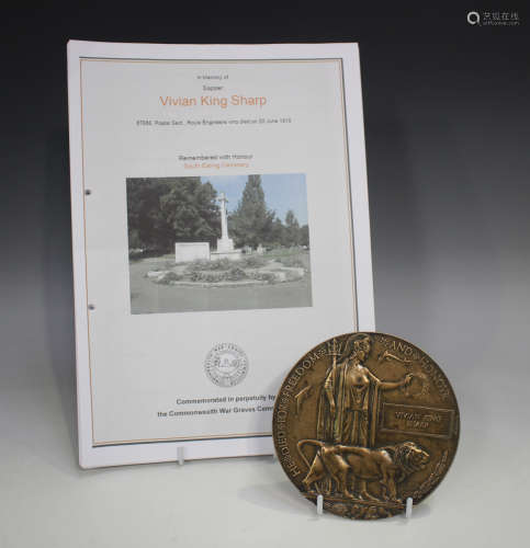 A First World War period bronze memorial plaque, detailed 'V...