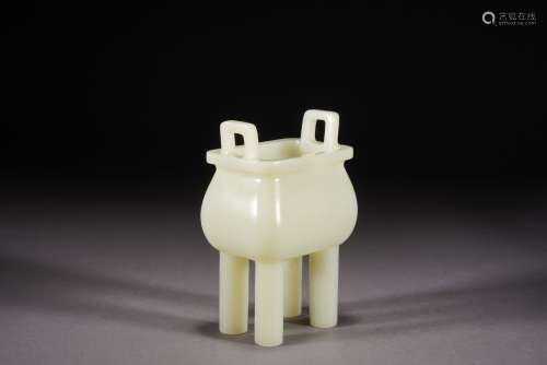A CHINESE WHITE JADE SQUARE DING CENSER