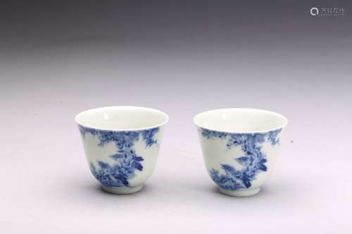 A PAIR OF CHINESE BLUE AND WHITE WINE CUPS