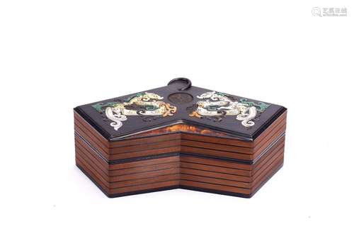 A CHINESE ZITAN INLAID CHIME-SHAPED BOX AND COVER