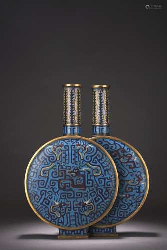 A CHINESE CLOISONNE ENAMEL DOUBLE VASE