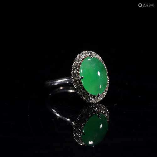 TYPE A CHINESE GLASSY BRIGHT GREEN JADEITE RING