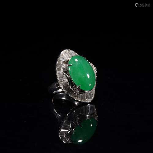 TYPE A CHINESE TRANSLUCENT BRIGHT GREEN JADEITE RING