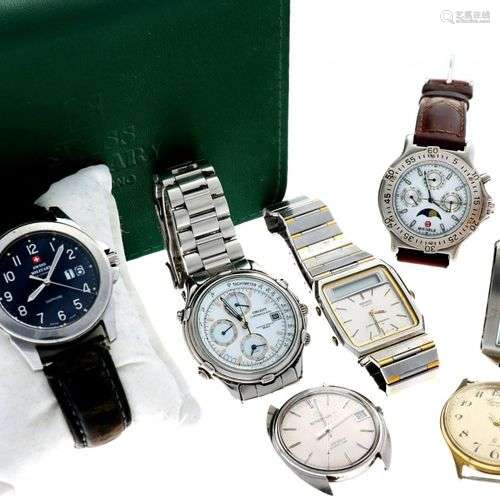 Lot (7) watches.