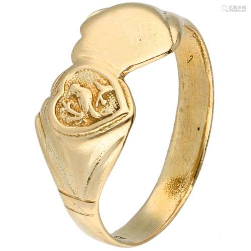 18K. Yellow gold vintage double heart signet ring.
