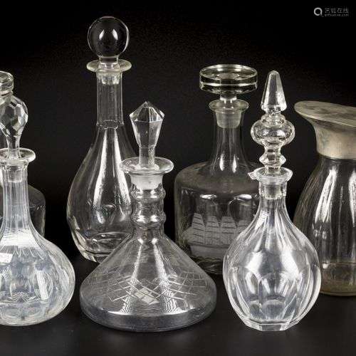A lot comprised of (7) various flasks, a.o. cut glass, 20th ...