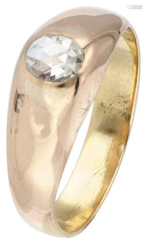 BLA 10K. Rose gold antique solitaire ring set with diamond.