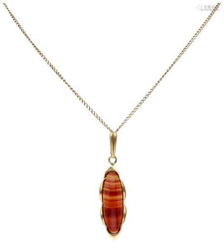 14K. Yellow gold vintage necklace and pendant set with agate...