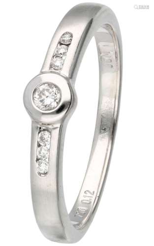 18K. White gold JCM ring set with approx 0.08 ct. diamond.